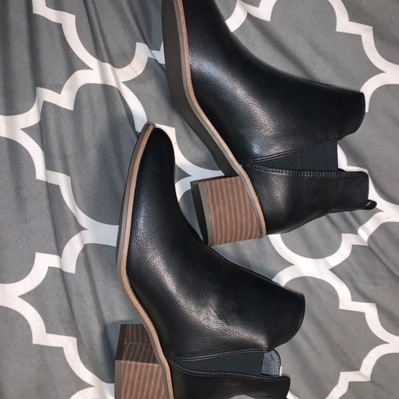 Black Dr. Scholls Booties